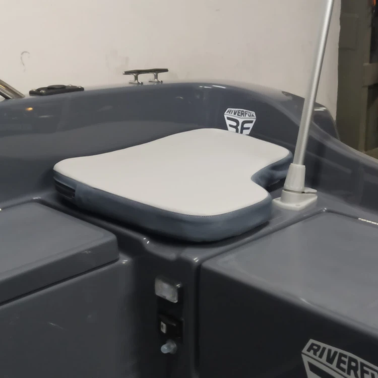 MATERAC STERNIKA DO RIVERFOX 420Z LAMPĄ TOPOWĄ
