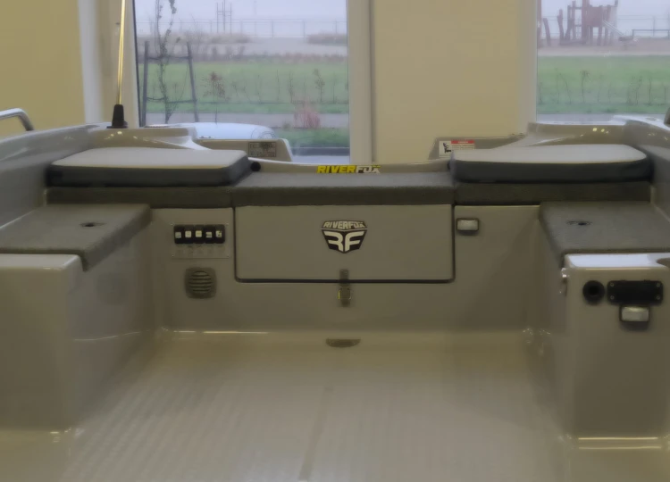 MATERACE NA TYLNĄ PRAWĄ I LEWĄ CZĘŚĆ  ŁODZI DO RIVERFOX 470, C470