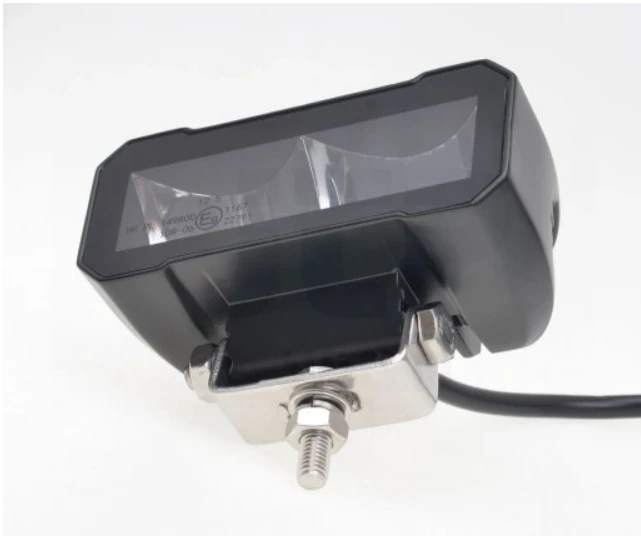 LAMPA SZPERACZ LED 20W ROBOCZA MOCNE ŚWIATŁO RIVERFOX
